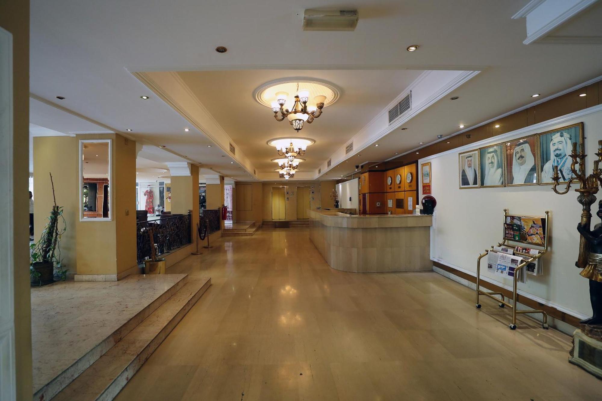 Oyo 112 Semiramis Hotel Manama Exterior foto